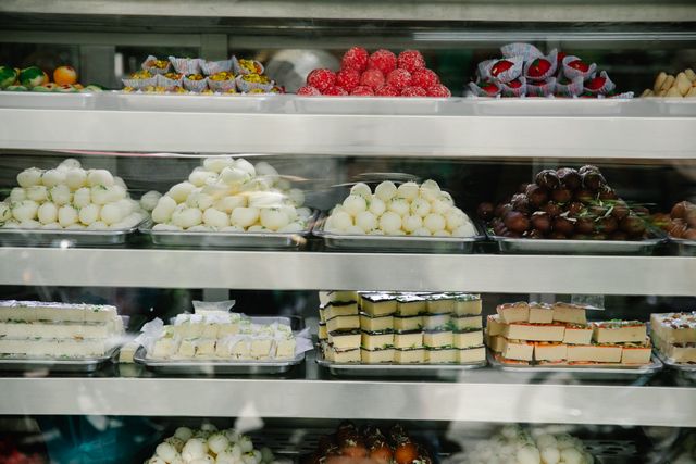 BEST SWEET SHOP 